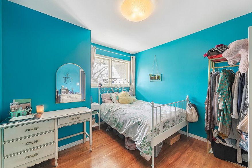 2205 2215 Pandora Street