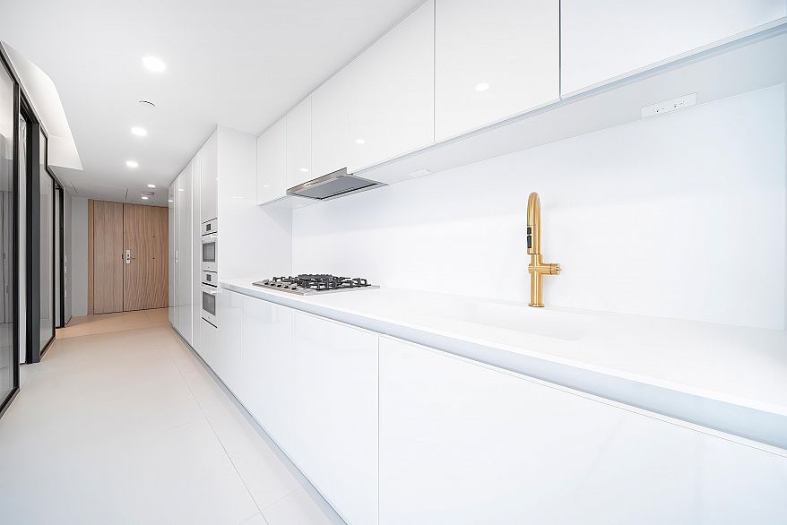 1703 1033 Nelson Street