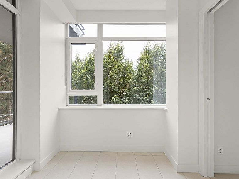 305 5955 Balsam Street