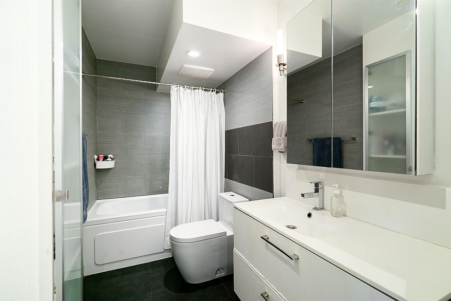 304 2370 W 2nd Avenue