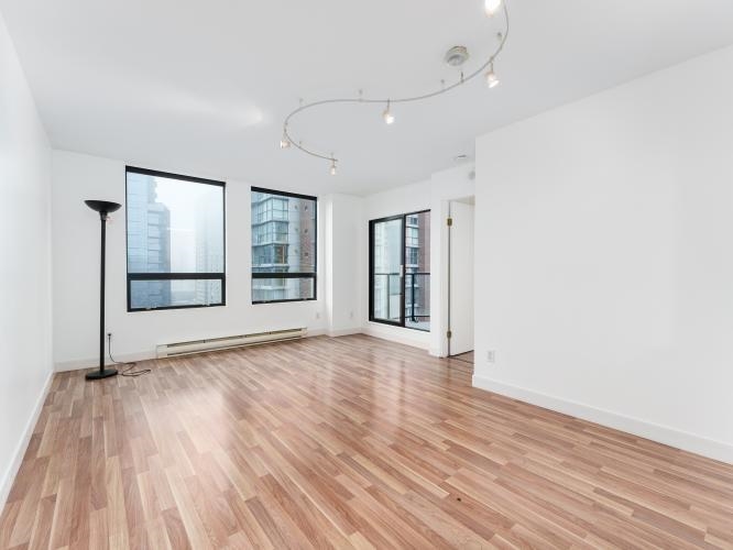 1505 811 Helmcken Street