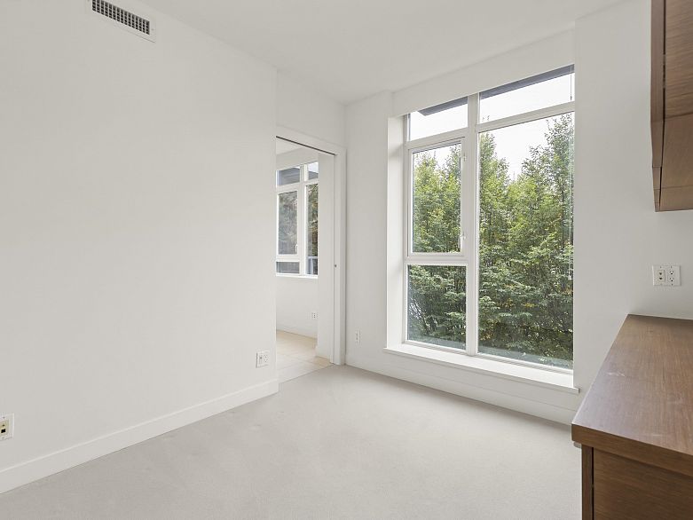 305 5955 Balsam Street