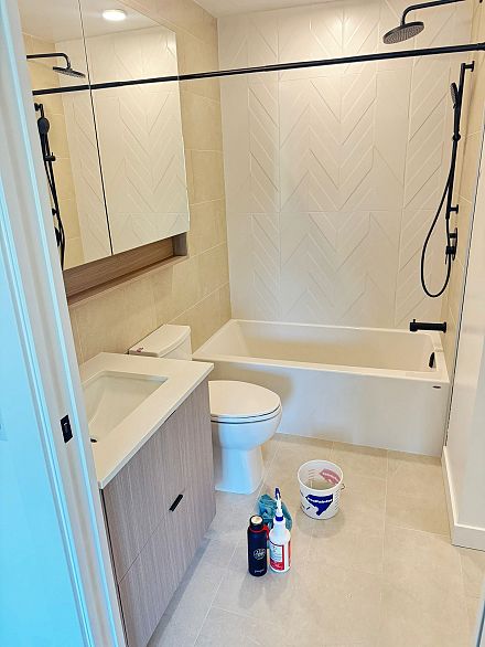 504 2268 E Broadway Street