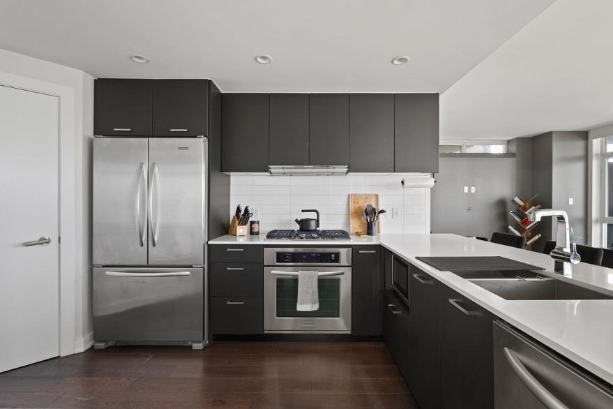 2601 1372 Seymour Street