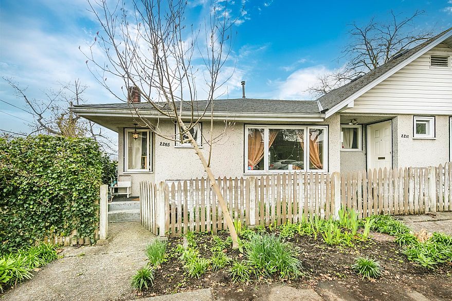 2205 2215 Pandora Street