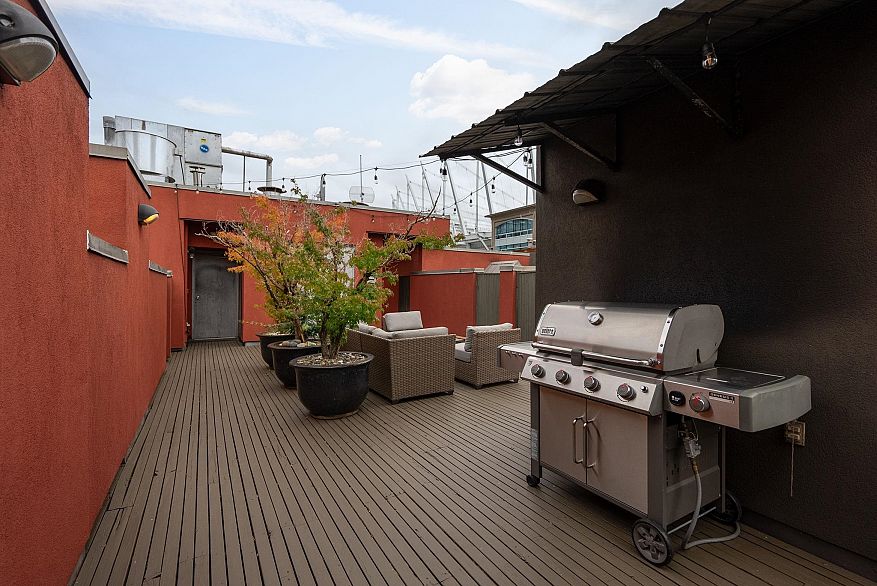 201 869 Beatty Street