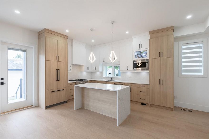 2 6964 Inverness Street