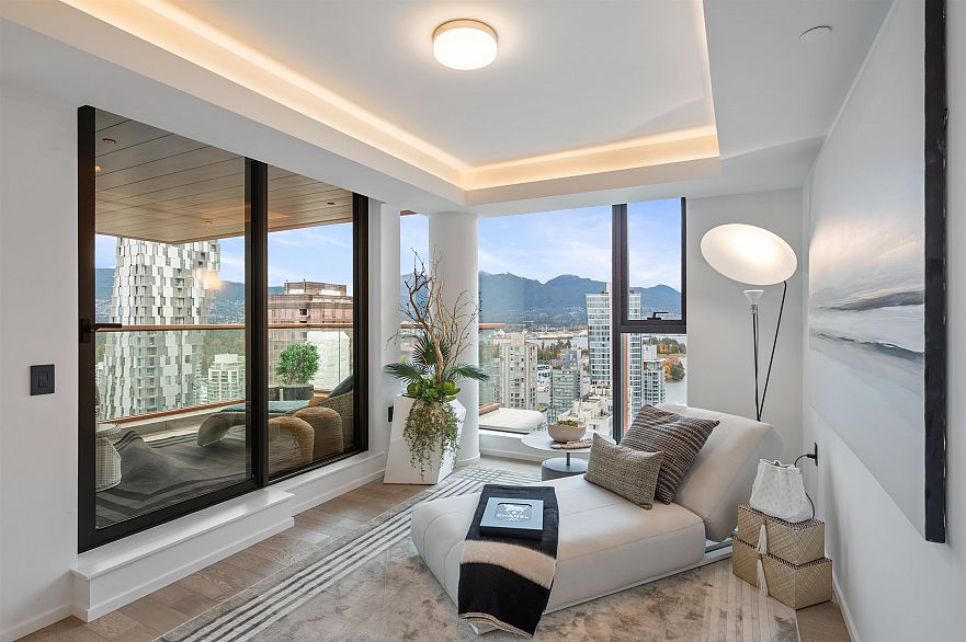 2901 1408 Robson Street