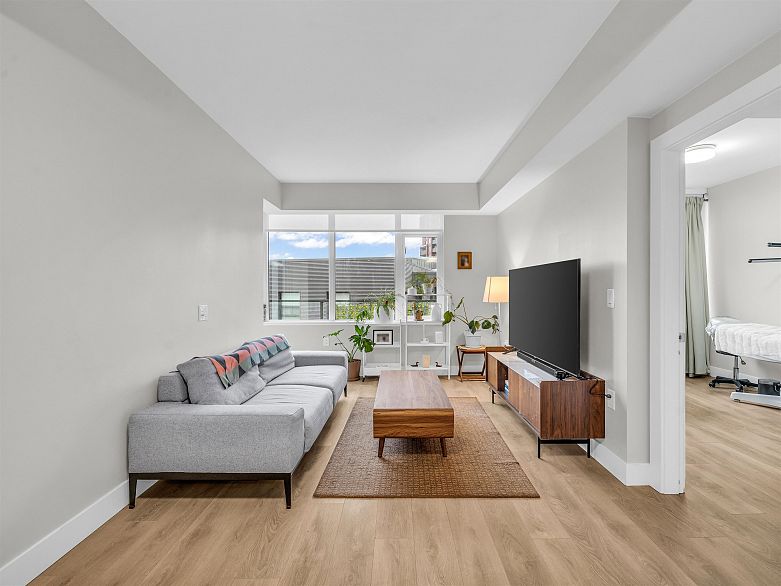 607 3451 Sawmill Crescent