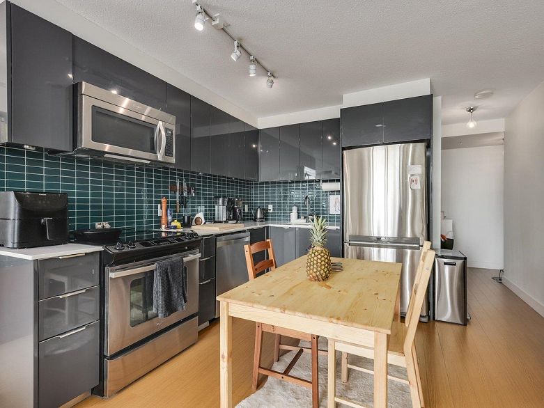 912 1325 Rolston Street