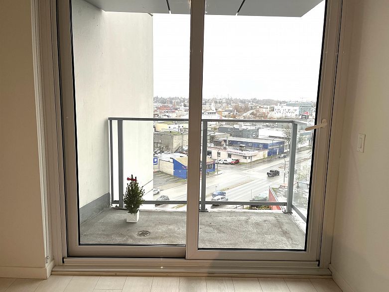 911 180 E 2ND AVENUE, Vancouver BC V5T 0K4