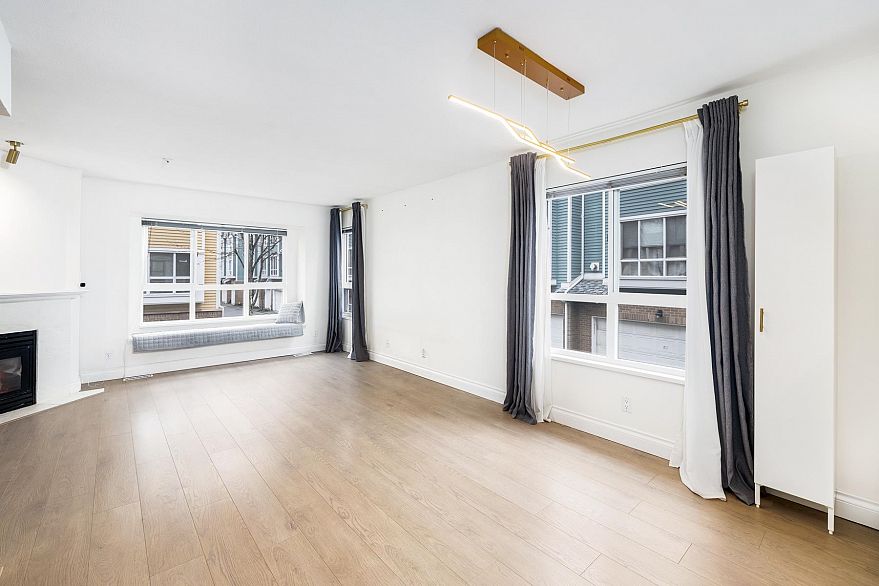 8431 JELLICOE STREET, Vancouver BC V5S 2J4