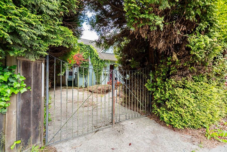 6138 Granville Street