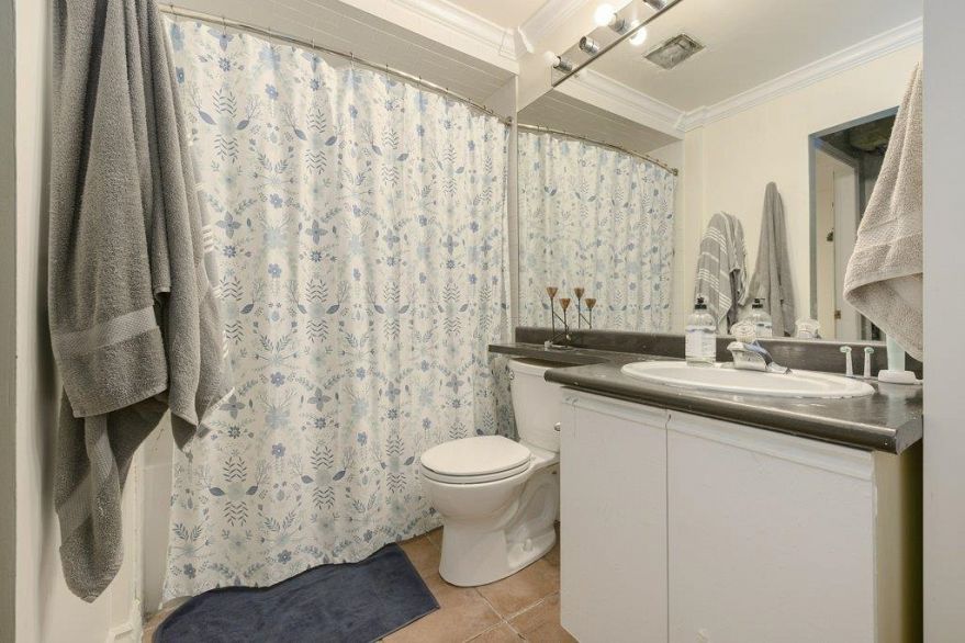 232 711 E 6th Avenue