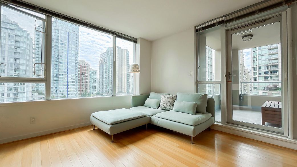 809 822 Seymour Street