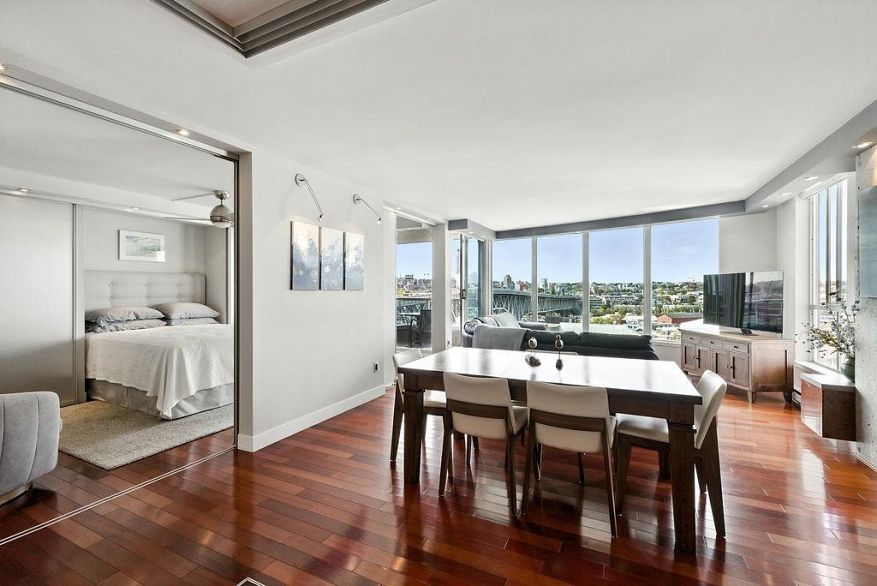 1405 1500 Howe Street