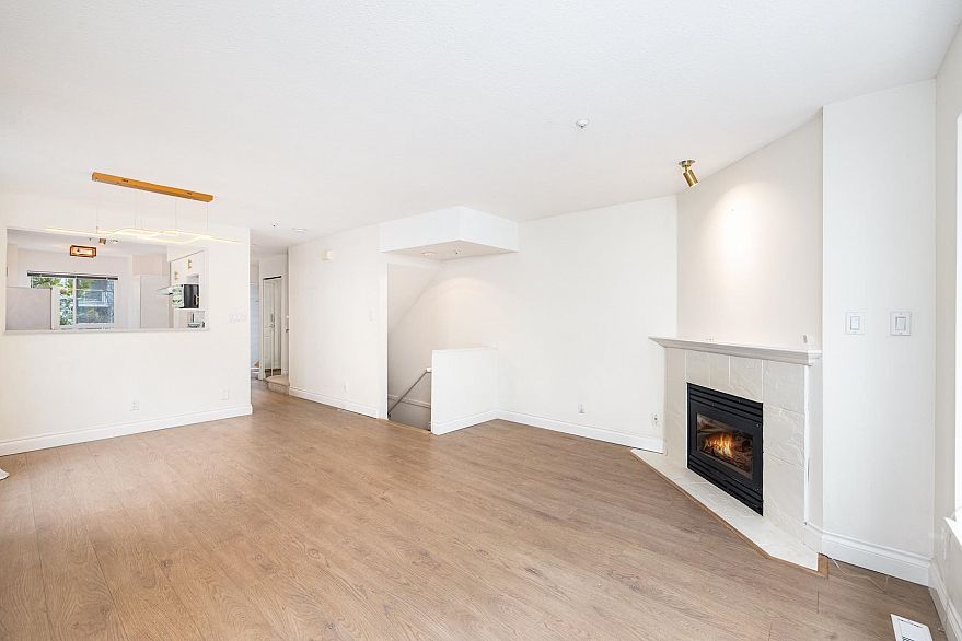 8431 JELLICOE STREET, Vancouver BC V5S 2J4