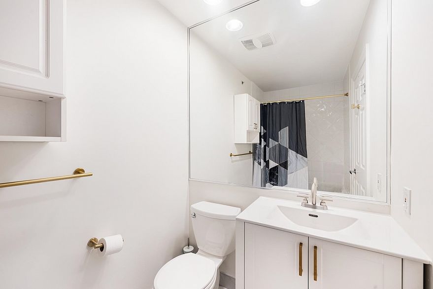 8431 JELLICOE STREET, Vancouver BC V5S 2J4