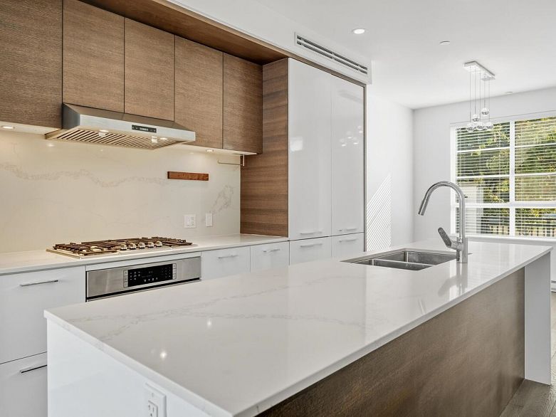 7837 Manitoba Street