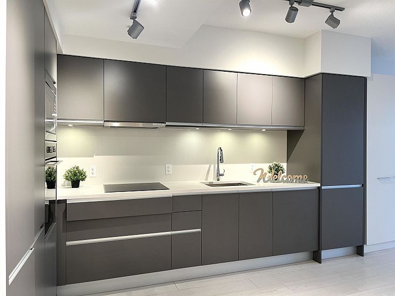 911 180 E 2ND AVENUE, Vancouver BC V5T 0K4