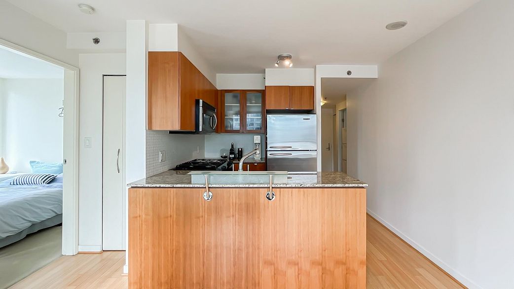 809 822 Seymour Street