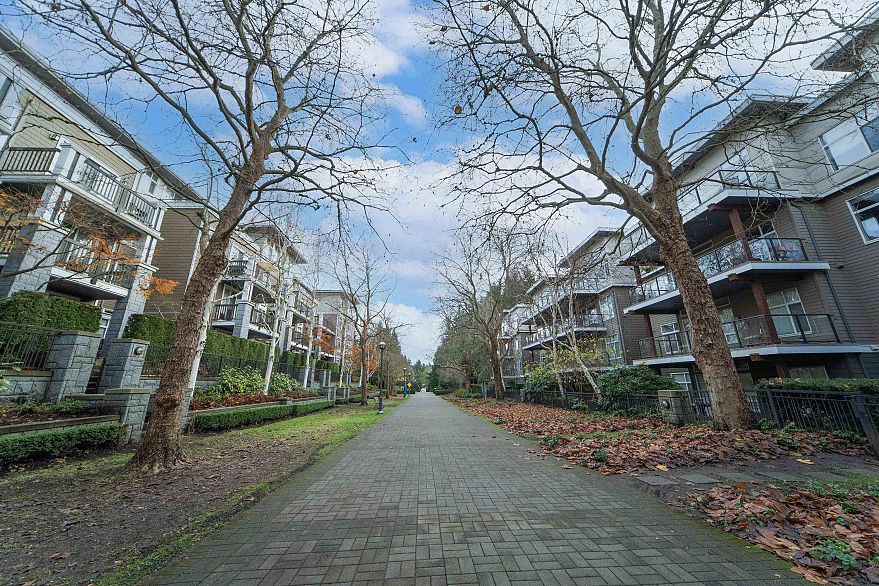 300 6328 Larkin Drive