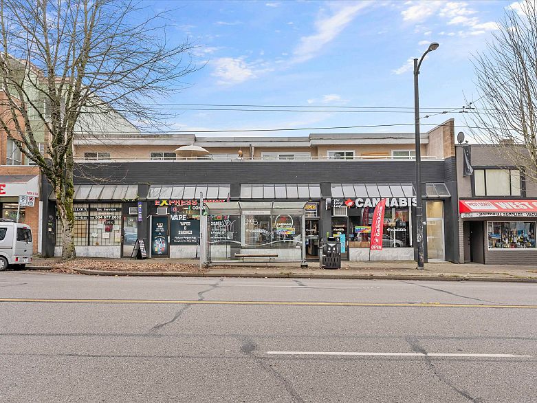 201 4315 Fraser Street