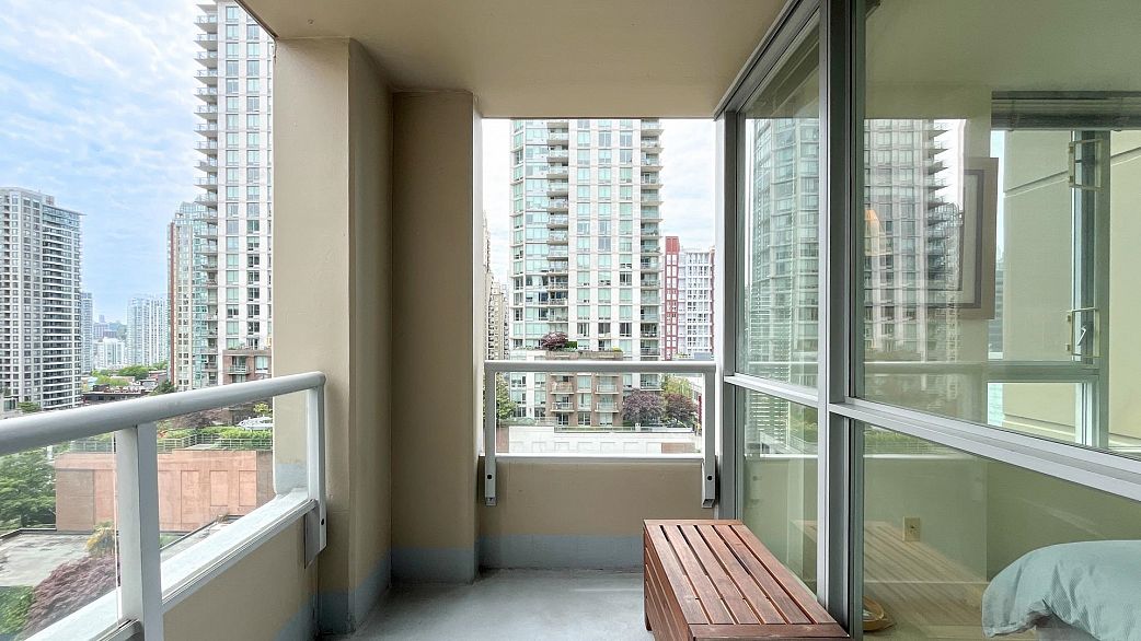 809 822 Seymour Street