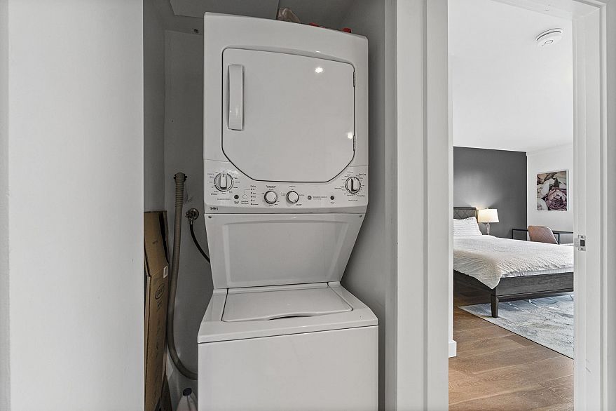 501 789 Jervis Street