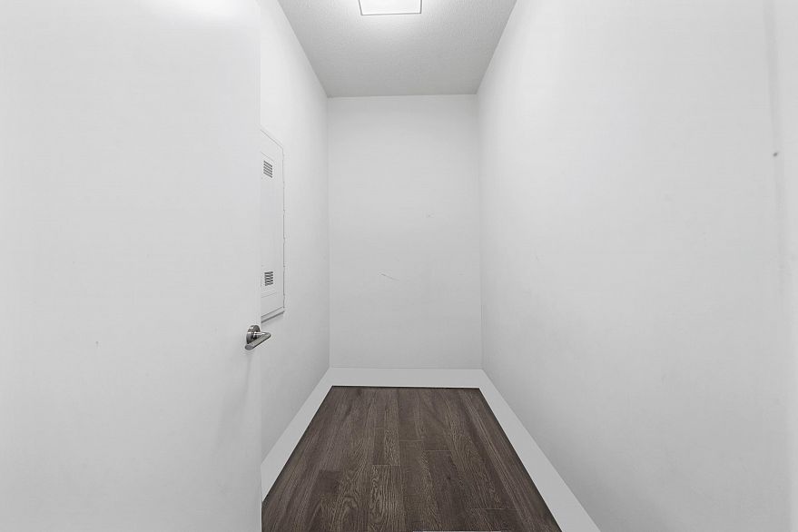 910 5470 Ormidale Street