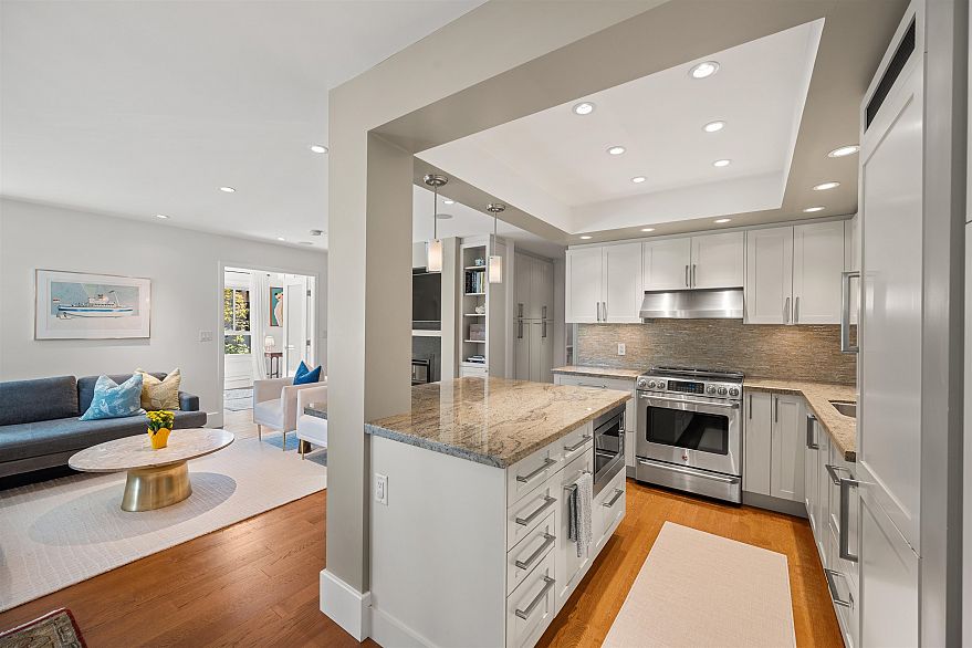 308 1266 W 13th Avenue