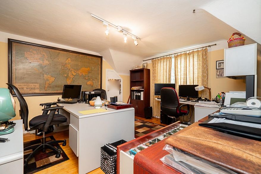 6138 Granville Street