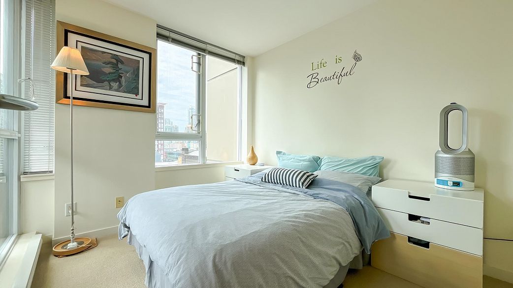 809 822 Seymour Street