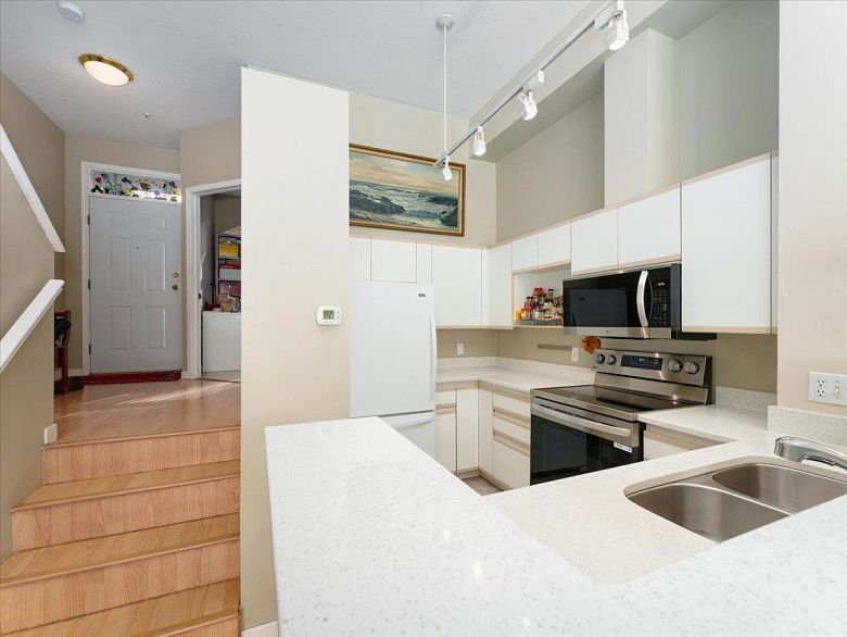 5 3588 Whitney Place