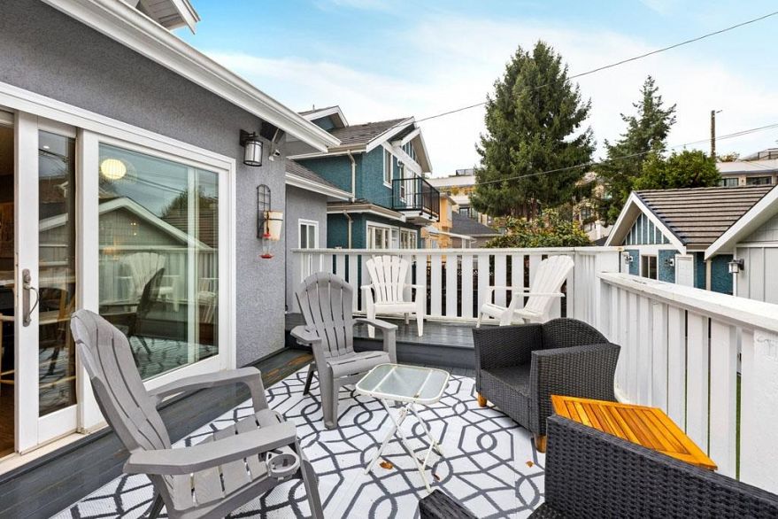 2075 W 48TH AVENUE, Vancouver BC V6M 2P4