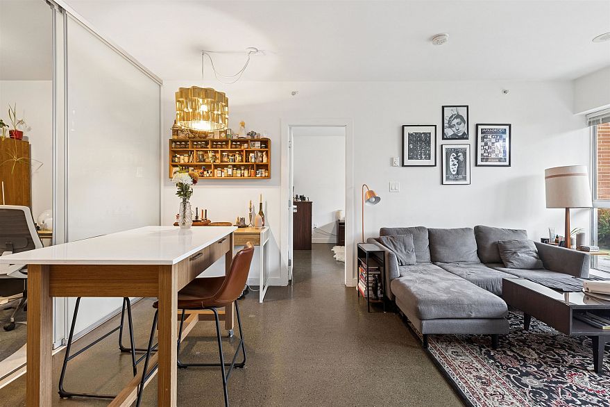 309 221 Union Street