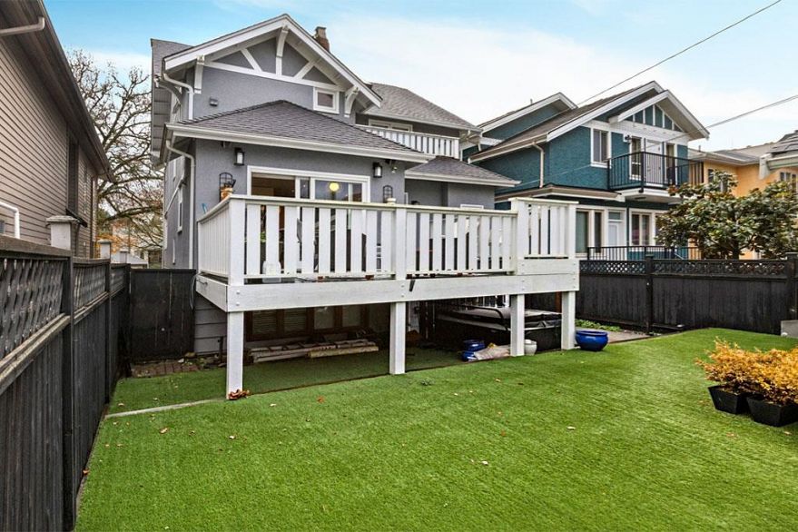 2075 W 48TH AVENUE, Vancouver BC V6M 2P4