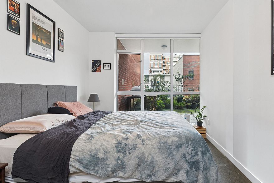 309 221 Union Street