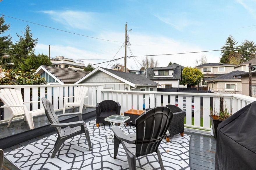 2075 W 48TH AVENUE, Vancouver BC V6M 2P4