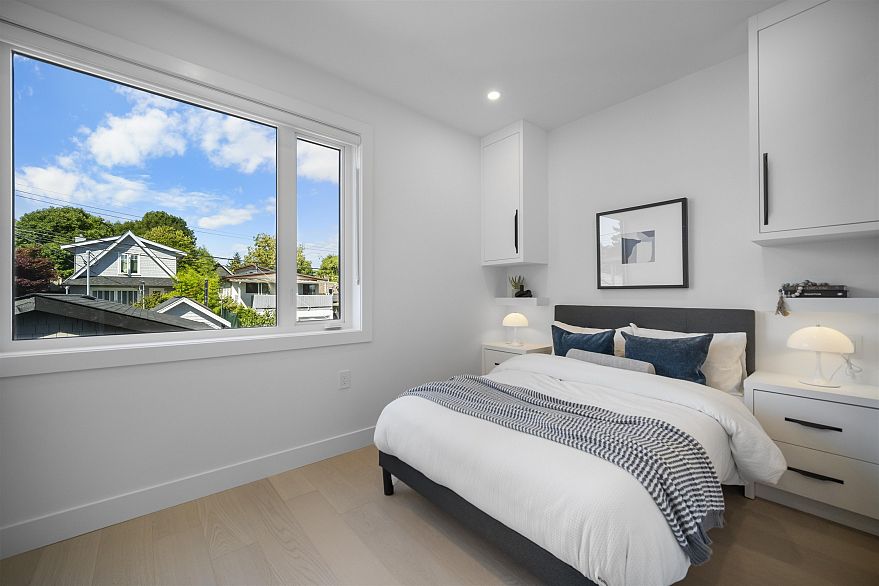 2 5033 Prince Albert Street