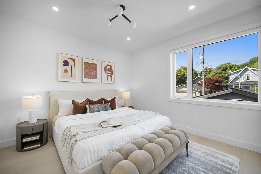 2 5033 Prince Albert Street