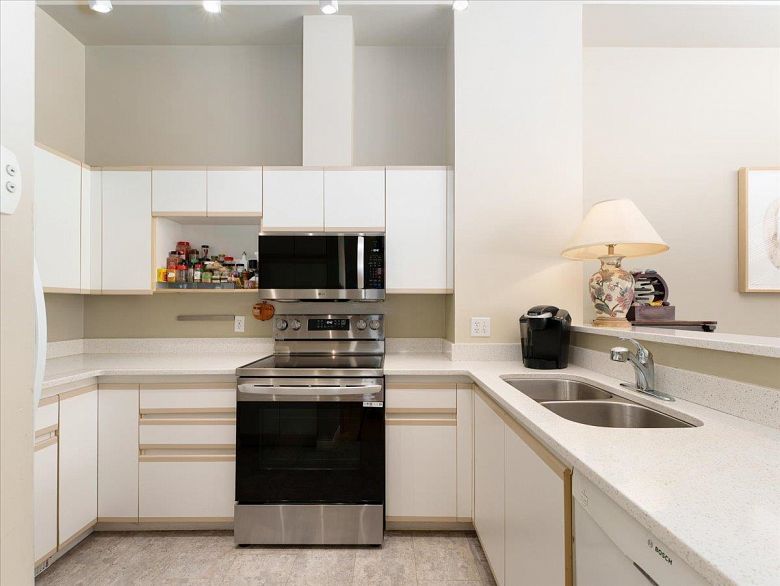 5 3588 Whitney Place