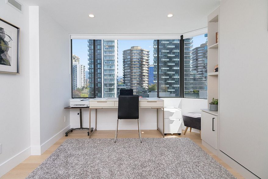 801 1236 Bidwell Street