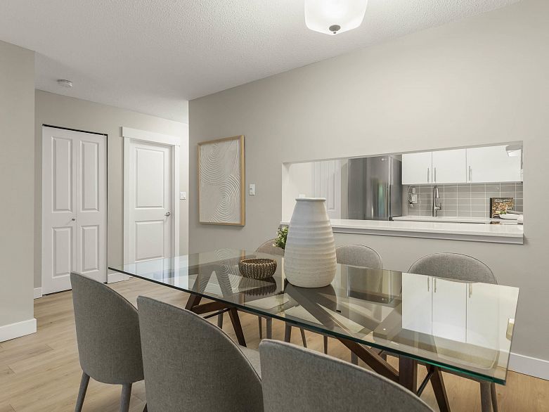 216 1990 W 6th Avenue