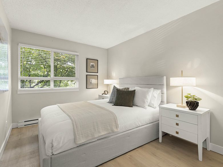 216 1990 W 6th Avenue