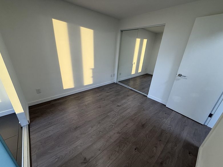 907 5665 Boundary Road