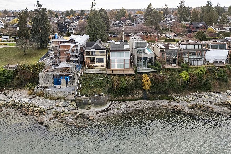 3243 Point Grey Road