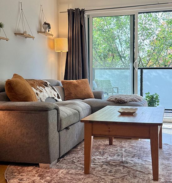 208 1516 Charles Street