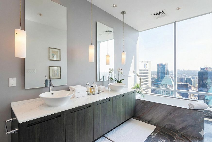 4402 1128 W Georgia Street