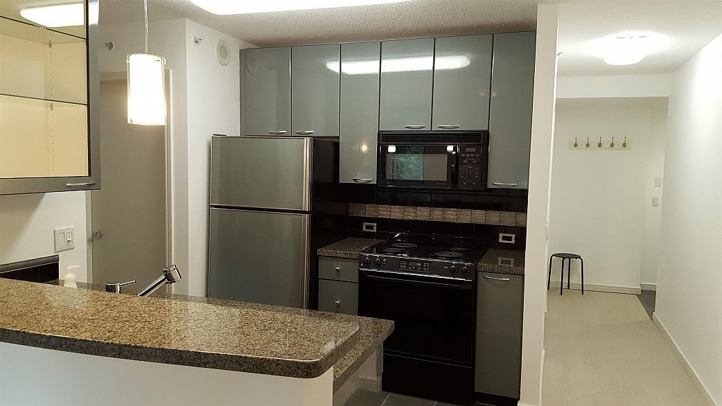 305 1068 Hornby Street